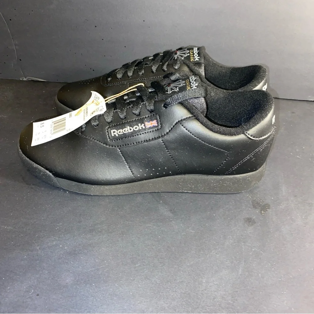 Reebok Women's Princess WIDE D Size 8.5 Shoes Black - 30892‎